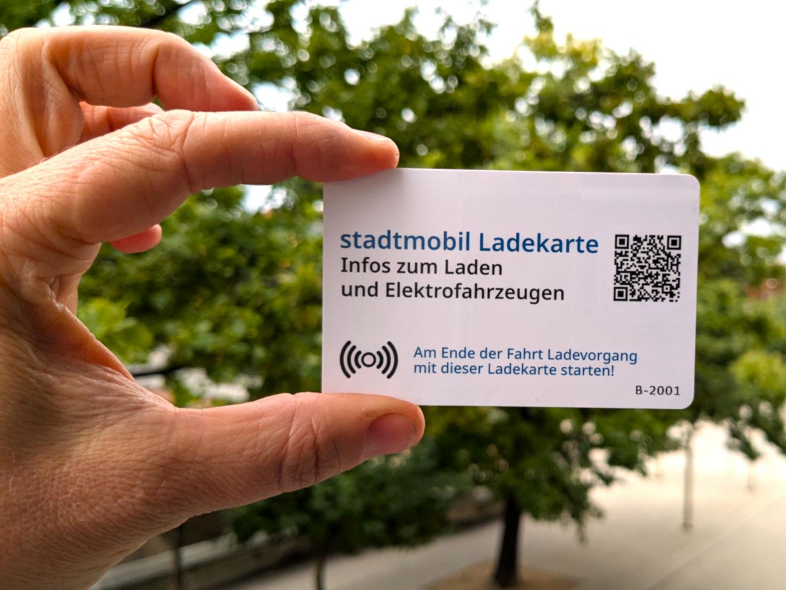 stadtmobil-hannover-ladekarte-neu-2 stadtmobil Ladekarte für E-Autos im neuen Look, Rückseite mit QR-Code